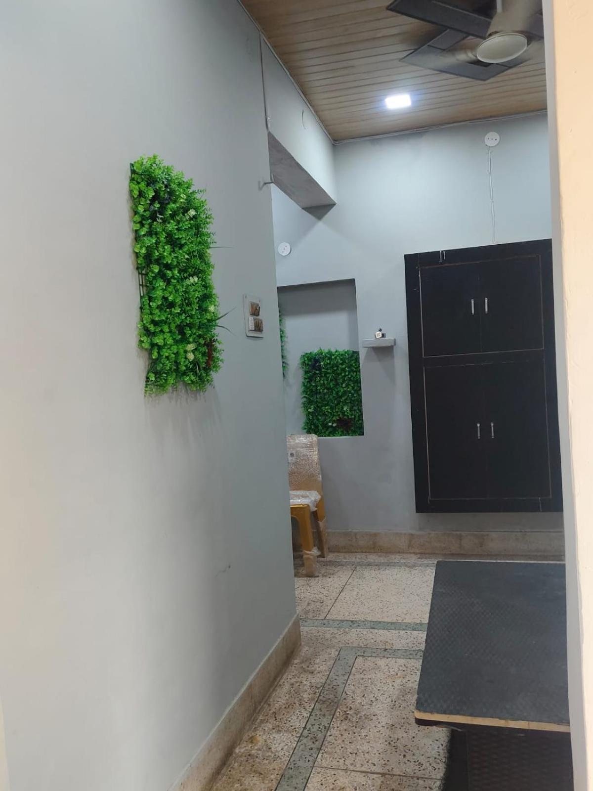 Hotel Crystal Dreams Mathura Exterior foto